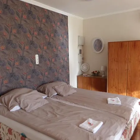 Karneol Apartmanhaz Cserkeszolo