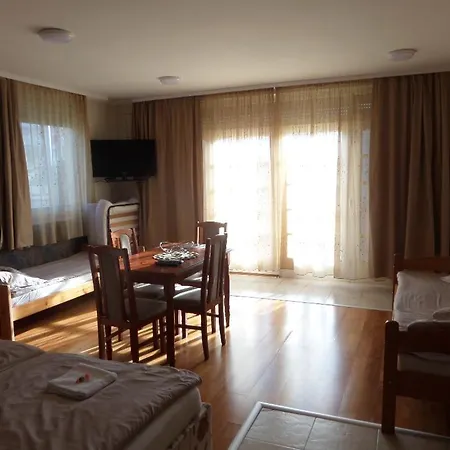 Karneol Apartmanhaz Apartment *