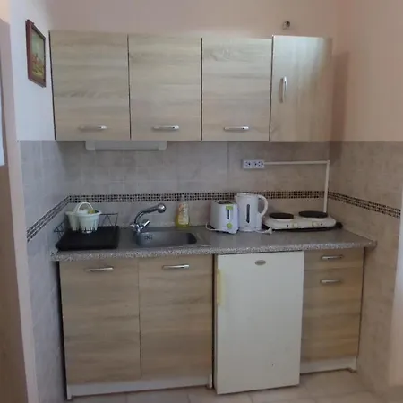 Karneol Apartmanhaz Apartment