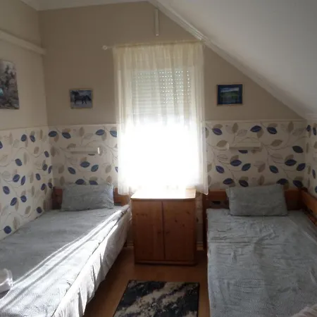 Karneol Apartmanhaz * Cserkeszolo