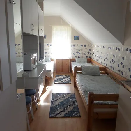 Karneol Apartmanhaz * Cserkeszolo