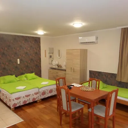 Apartment Karneol Apartmanhaz Cserkeszolo