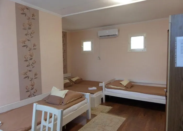 דירה Karneol Apartmanhaz *