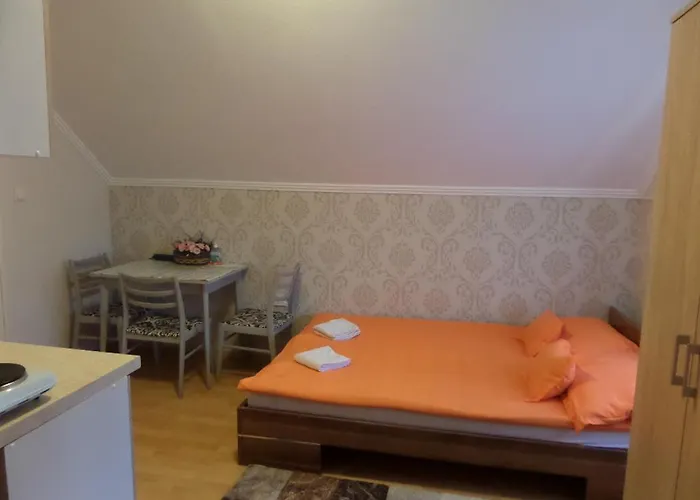 Karneol Apartmanhaz דירה